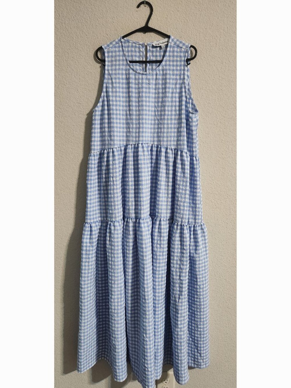 En Saison Light blue gingham tiered Maxi Dress Sleeveless Women’s size medium